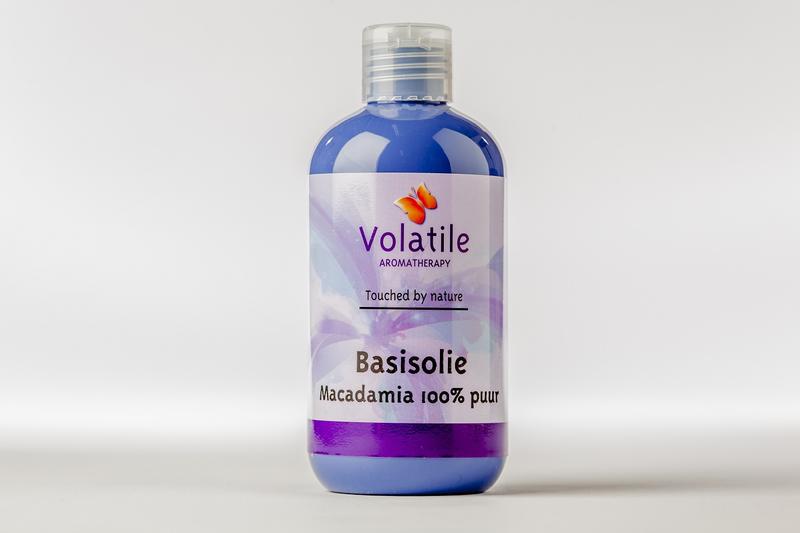 Macadamia basis
