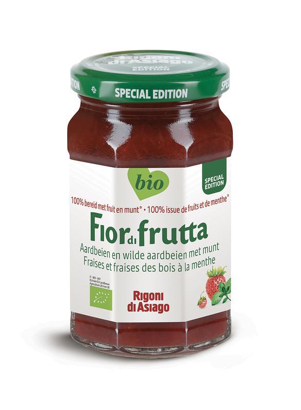 Aardbeien en wilde aardbeien met munt jam bio