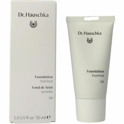 Dr. Hauschka Foundation 04 hazelnut