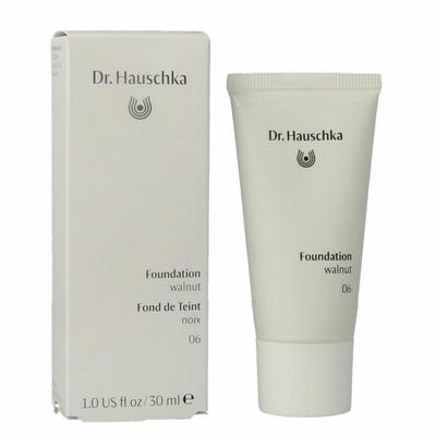 Dr. Hauschka Foundation 06 walnut