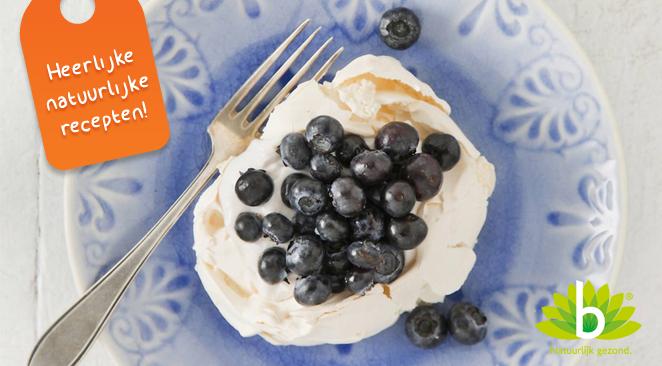Pavlova met bessen
