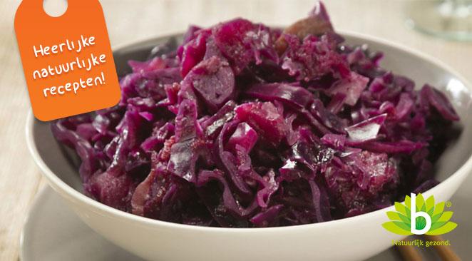 Rodekool met appeltjes en koekkruiden