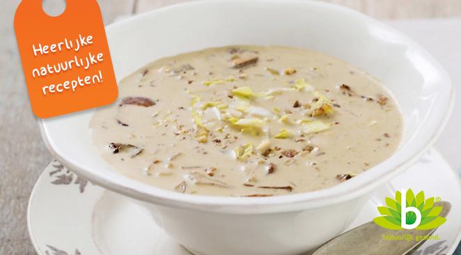 Recept: Witlofsoep met paddenstoelen en walnoten